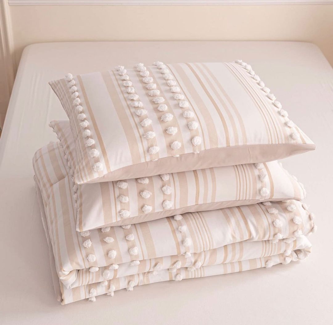 Éclat Vertical - Dulces Bed & Home